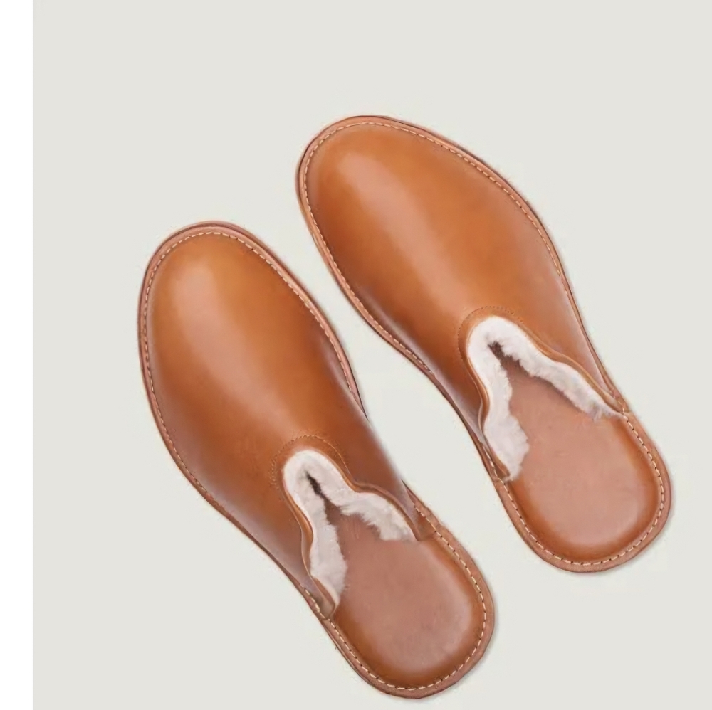 Beautiful NIB Mr.Grumpy leather/sheepskin slippers